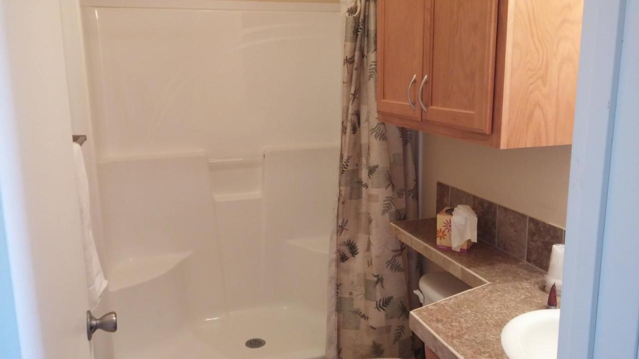 Sagebrush Inn & Suites Broadus Extérieur photo