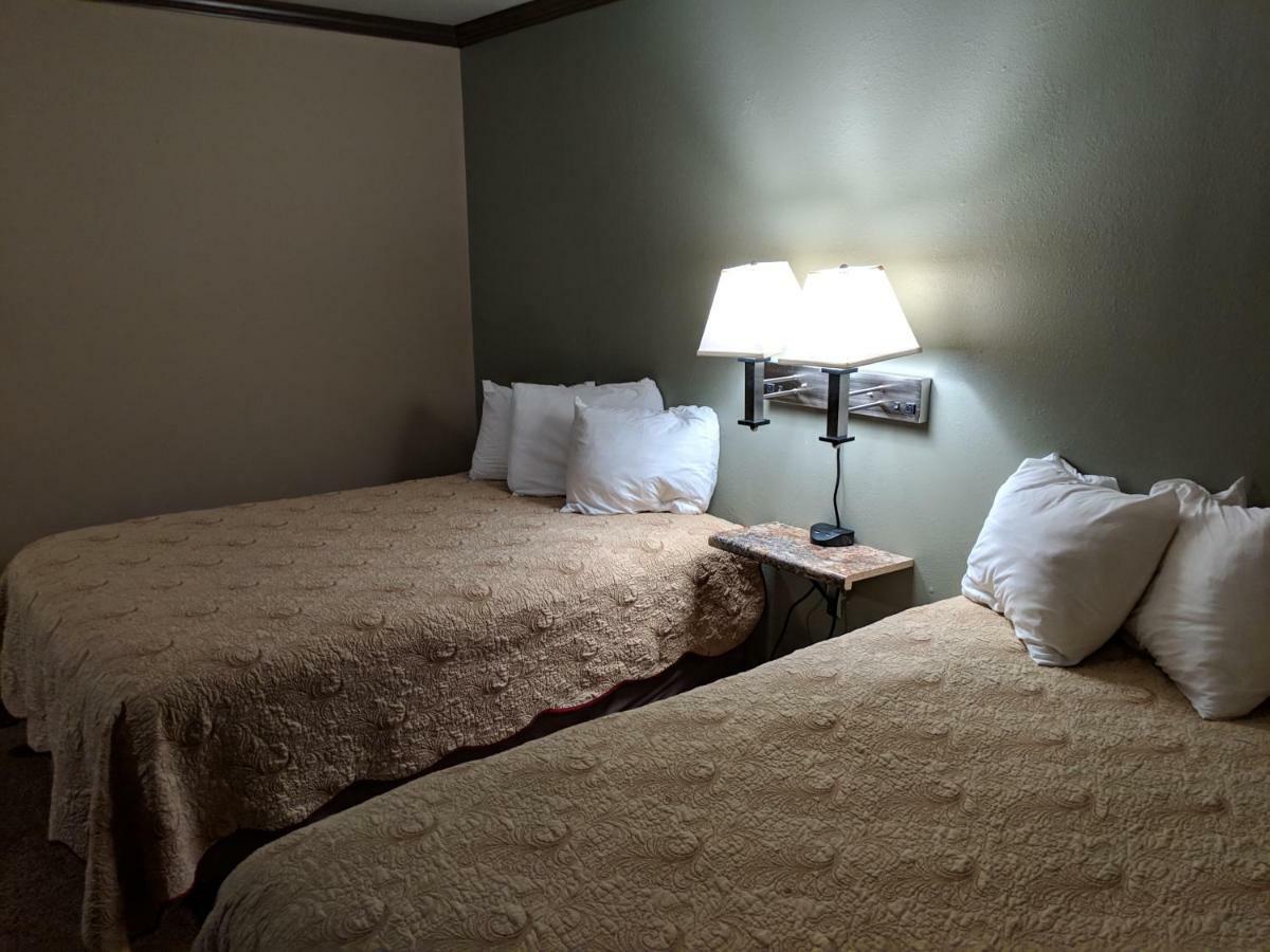 Sagebrush Inn & Suites Broadus Extérieur photo